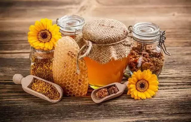 Honey is a useful and delicious medicine that can enhance male potency
